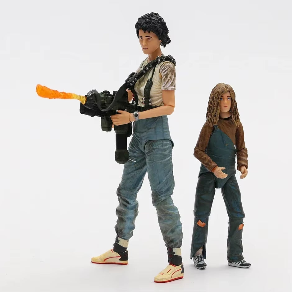NECA Aliens Ellen Ripley Rescuing Newt Deluxe 7In Action Figure Set