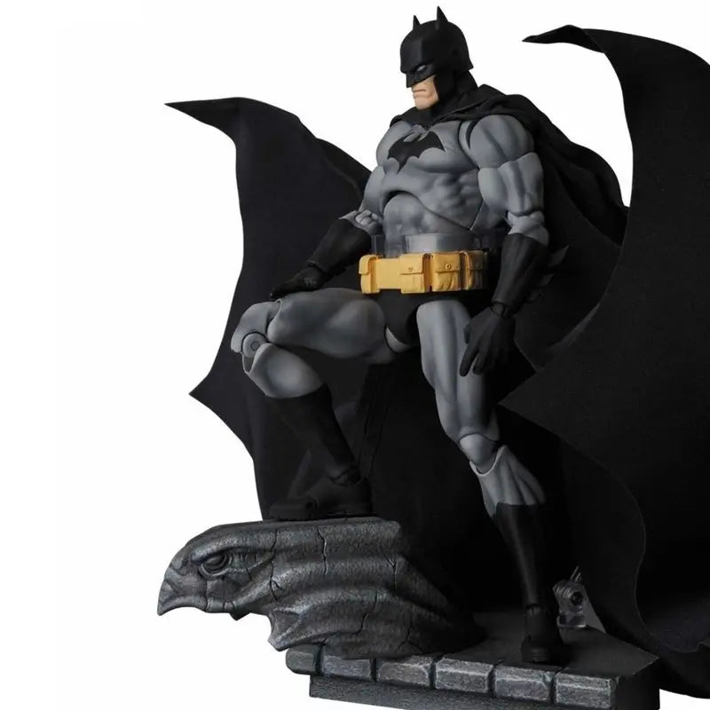 2025 New Mafex126 Silent Batman Action Figure Black Costume Dc Justice League Cartoon Model Collectible Ornament Gift for Fans