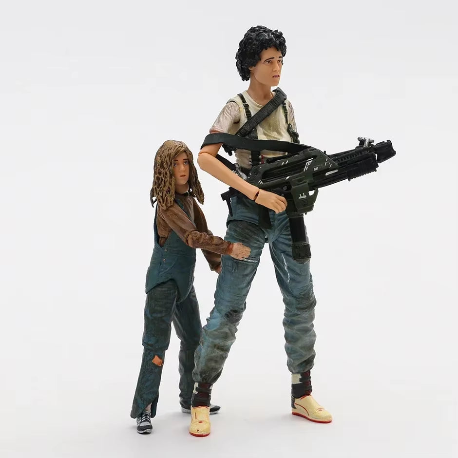 NECA Aliens Ellen Ripley Rescuing Newt Deluxe 7In Action Figure Set
