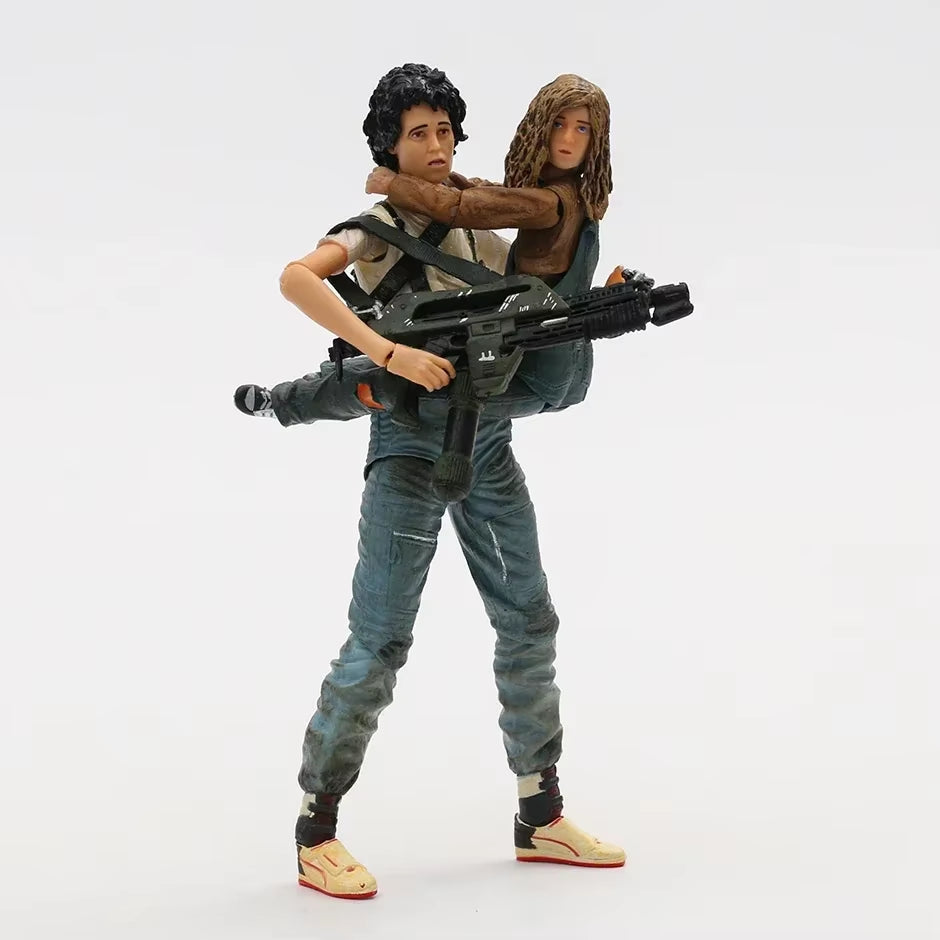 NECA Aliens Ellen Ripley Rescuing Newt Deluxe 7In Action Figure Set